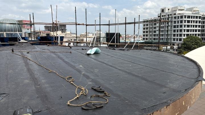 Circular roof deck with waterproofing membrane installed